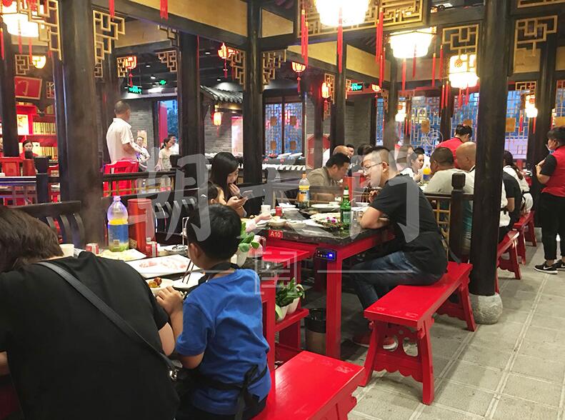 正宗老火鍋加盟店，運(yùn)營團(tuán)隊該怎么打造