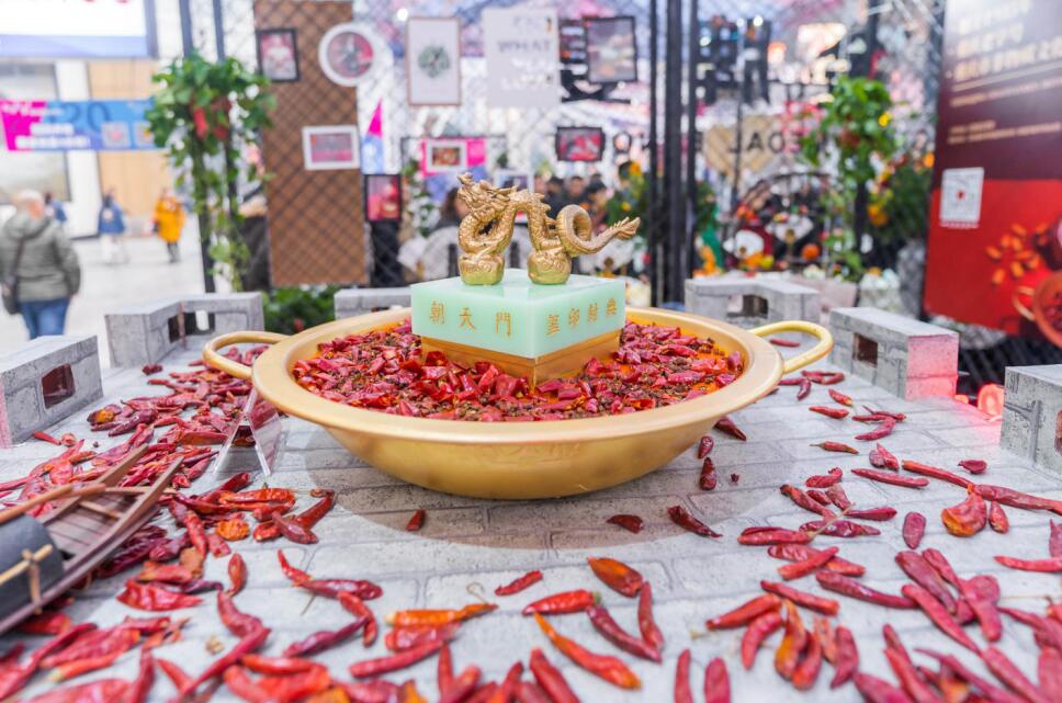 湖南開火鍋加盟店合適嗎？市場(chǎng)如何？