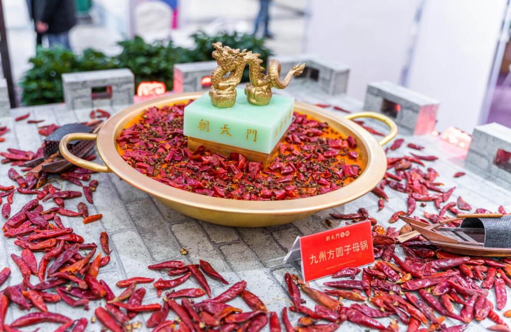 朝天門火鍋?zhàn)鲞B鎖加盟嗎？有多少年經(jīng)驗(yàn)？