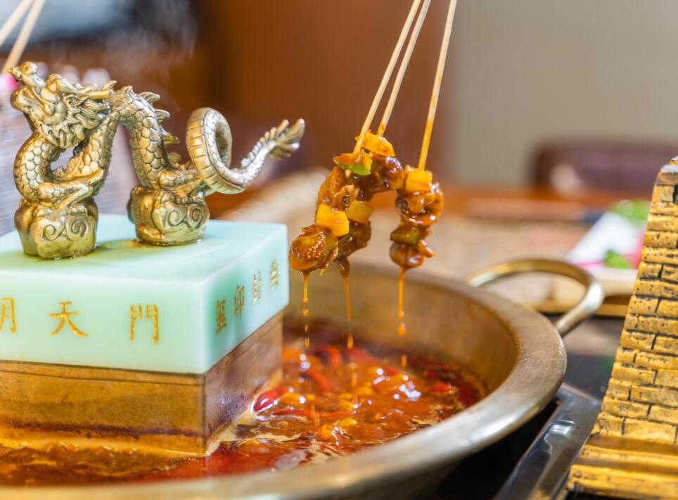 蓋州開(kāi)火鍋加盟店的門(mén)檻高嗎？