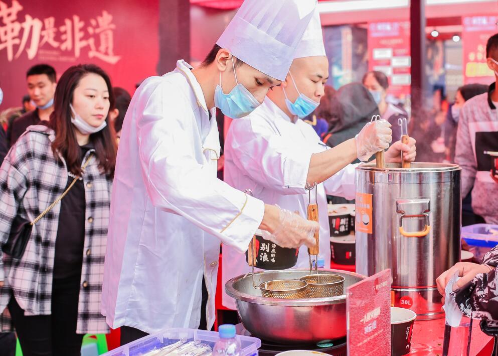 莊河開火鍋加盟店，可以這樣抓住顧客心思！