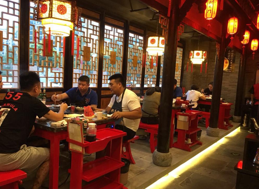 防城港開(kāi)火鍋加盟店，需要對(duì)同行做哪些調(diào)查？