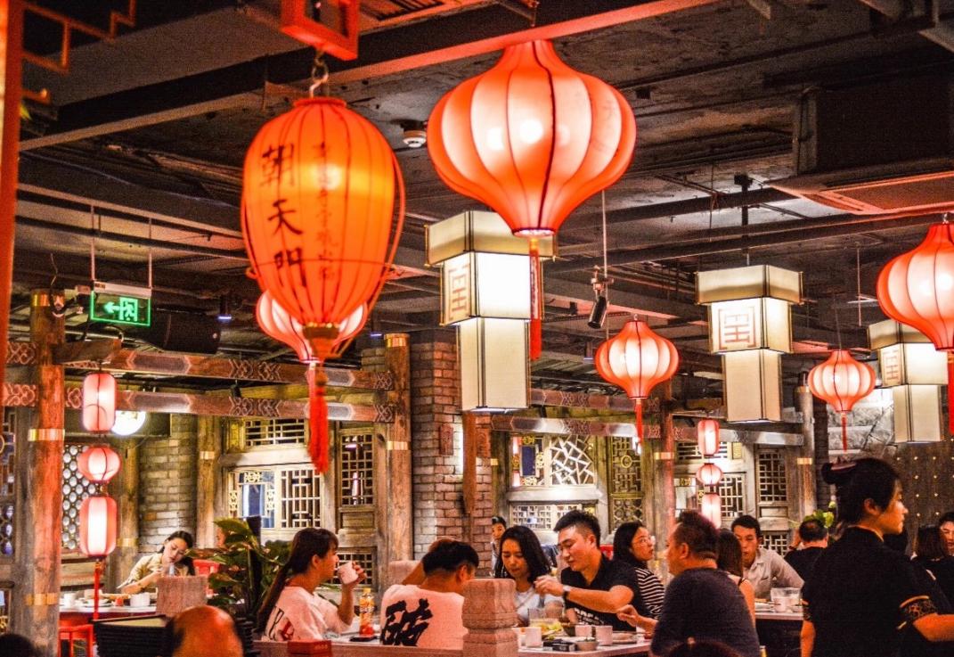 百色開火鍋加盟店，如何提高前廳服務水平？