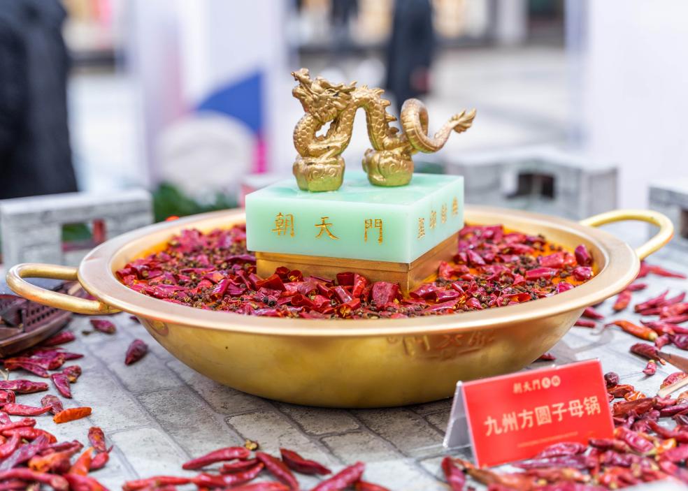 來賓開火鍋加盟店，簡(jiǎn)單幾步營(yíng)業(yè)額倍增！