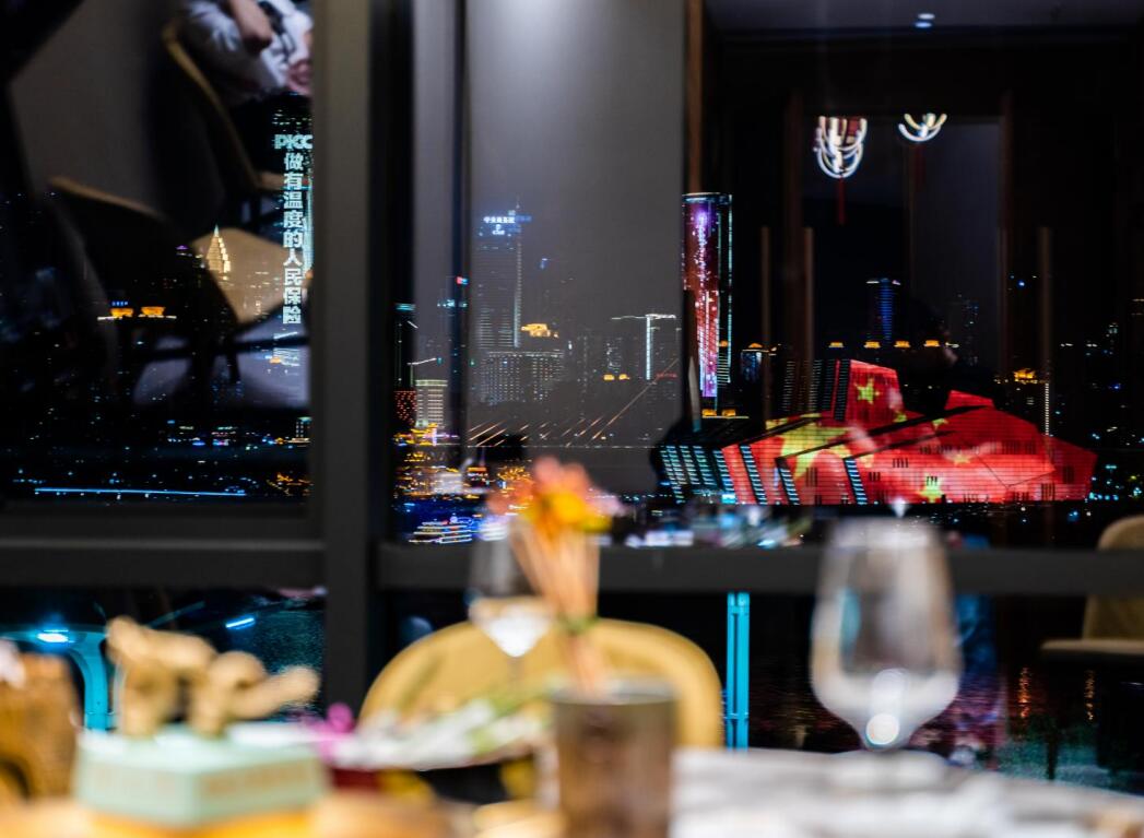 黔江開火鍋加盟店，如何快速風(fēng)靡市場(chǎng)？