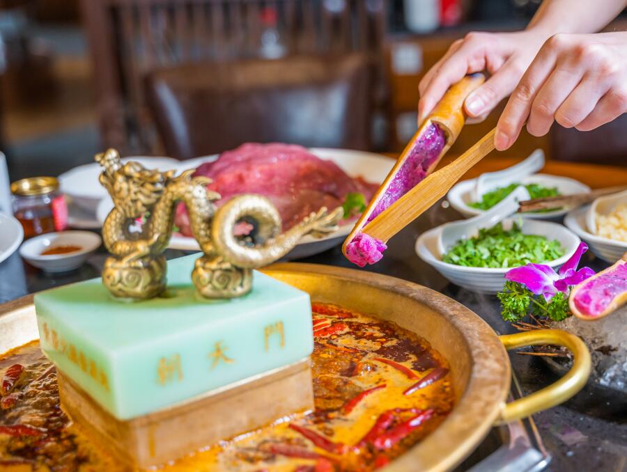 墊江開火鍋加盟店，如何做好戶外宣傳？