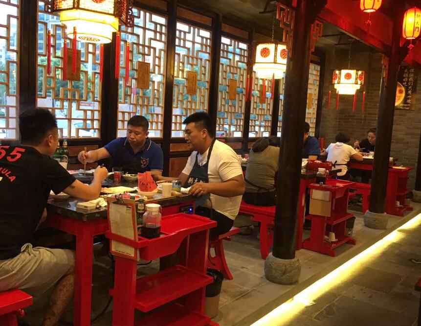 巫溪開(kāi)火鍋加盟店，有哪些開(kāi)店門檻？