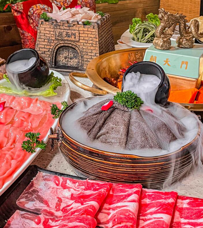 朝天門火鍋走進(jìn)迪拜，為海外游子送上地道中國味！