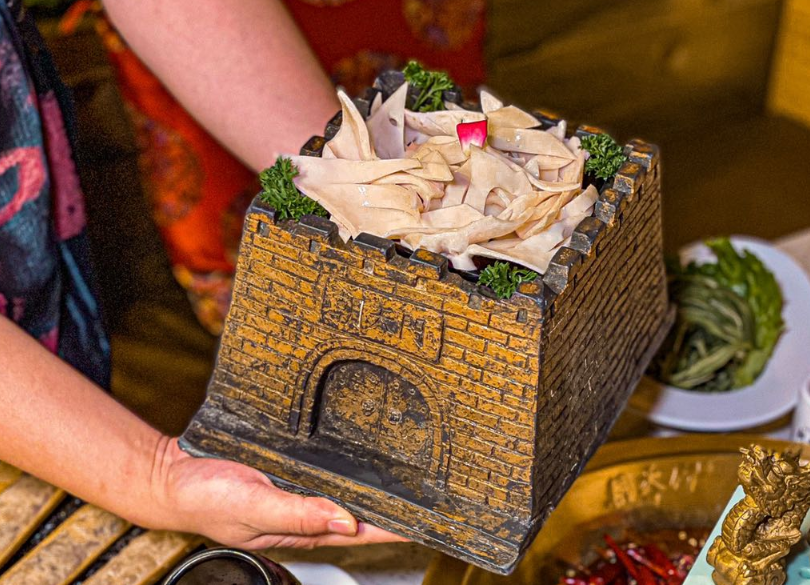 朝天門火鍋是重慶比較老的火鍋品牌嗎？