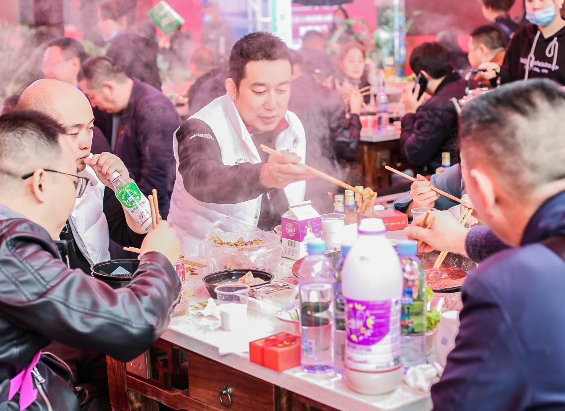 開火鍋店竟有這些問題，80％的人都忽視了！