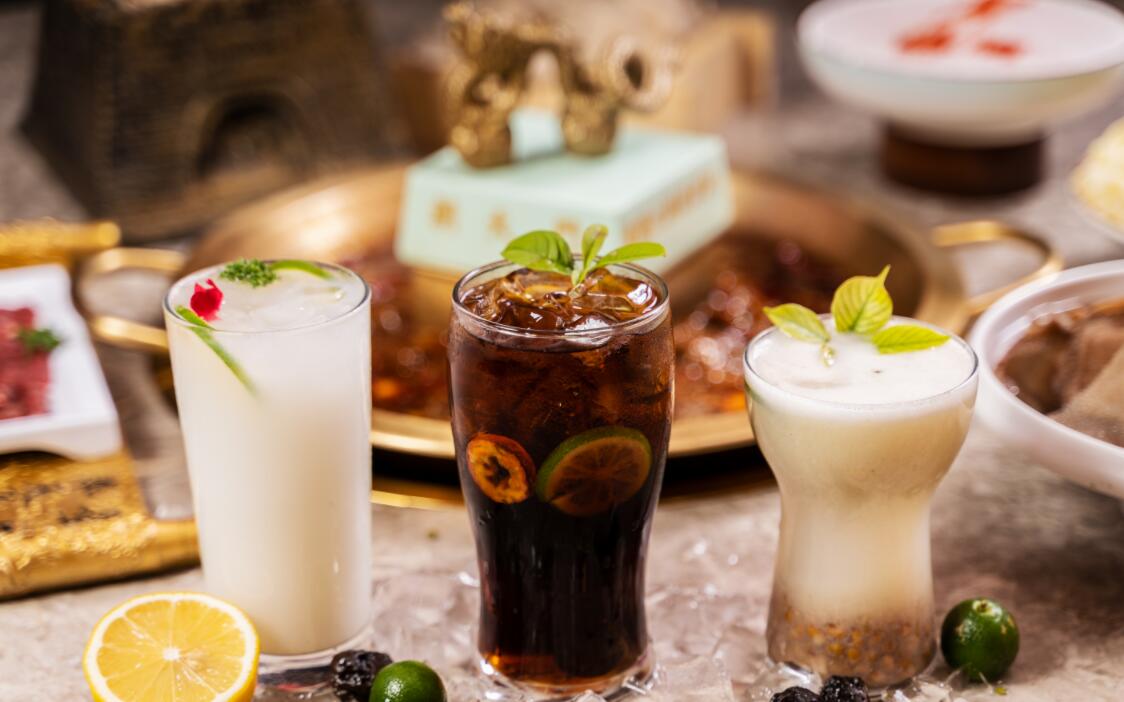 重慶火鍋店，越來(lái)越像甜品店？