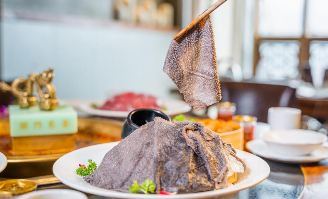 火鍋千層肚，制作圣誕樹，顧客就是全場(chǎng)最靚的仔！