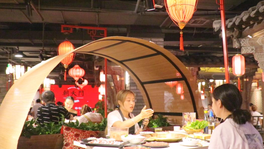 開一家市井火鍋，這樣裝修，生意自然好！