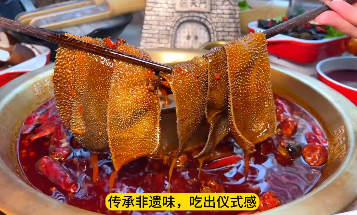 中秋節(jié)來重慶，感受山城美食魅力，旅行打卡攻略！