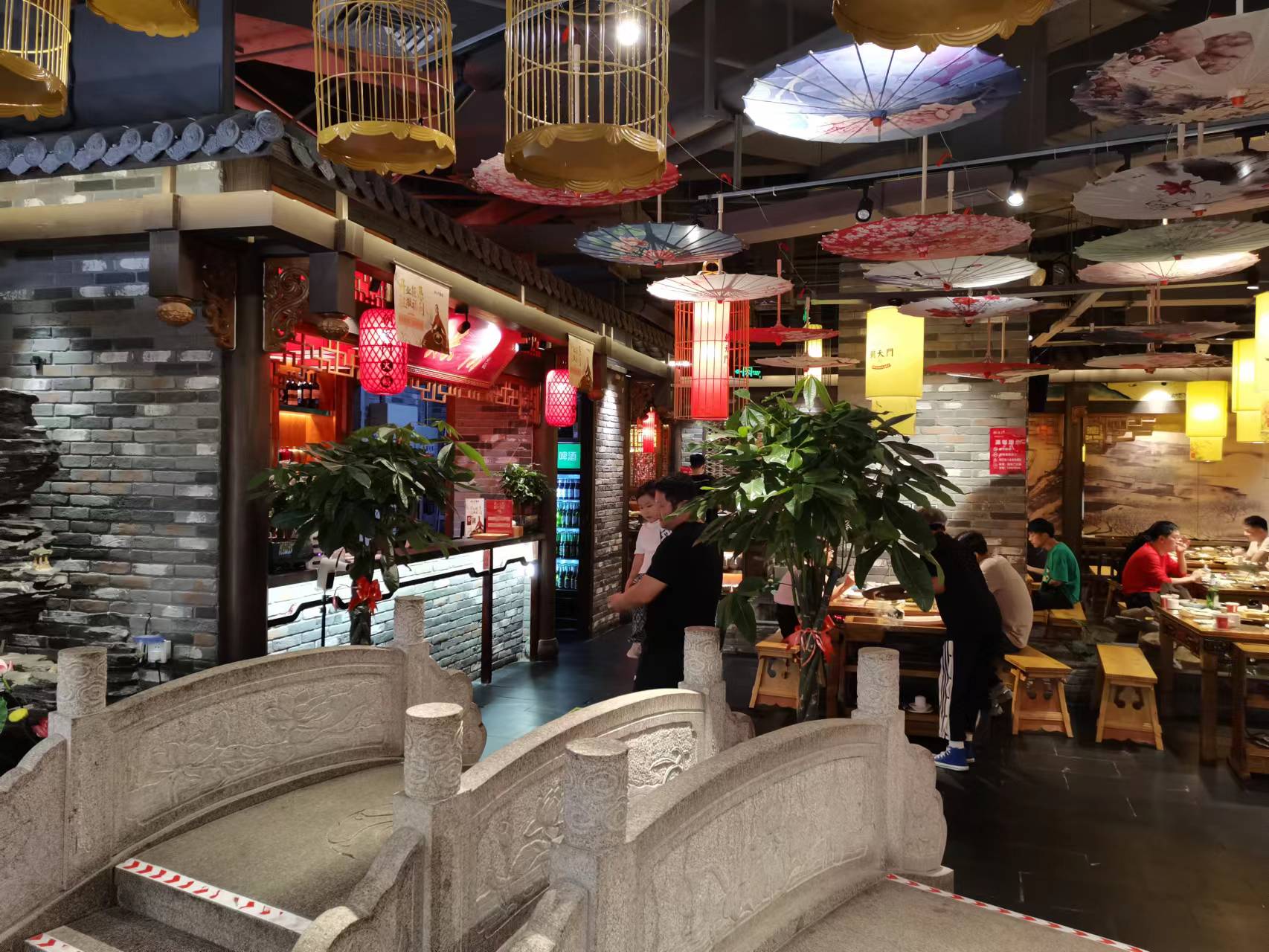 重慶火鍋，在新疆，生意為何如此火爆