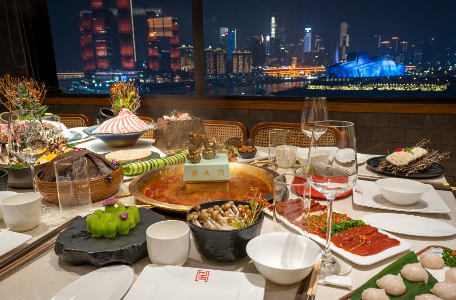 五一節(jié)，重慶洪崖洞，吃喝玩樂旅行攻略